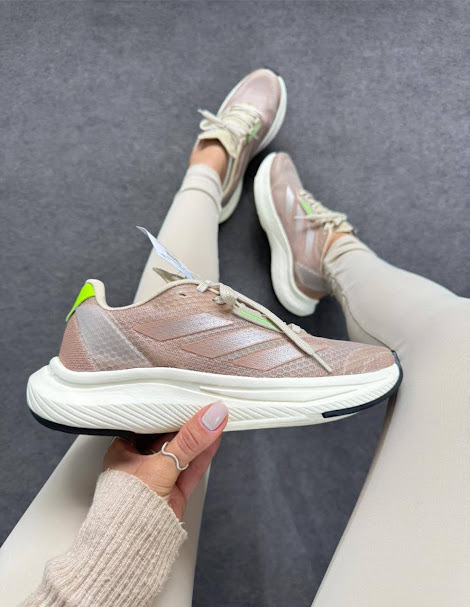 Tênis Adidas Duramo