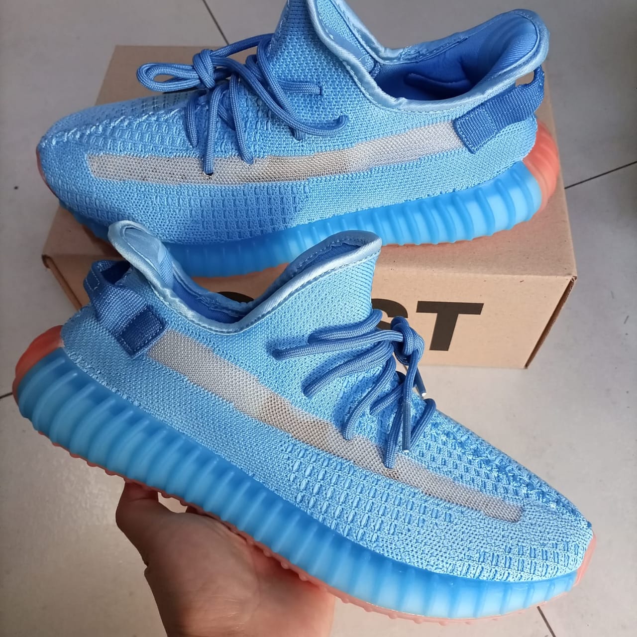 Adidas Yeezy Boost 350 V2