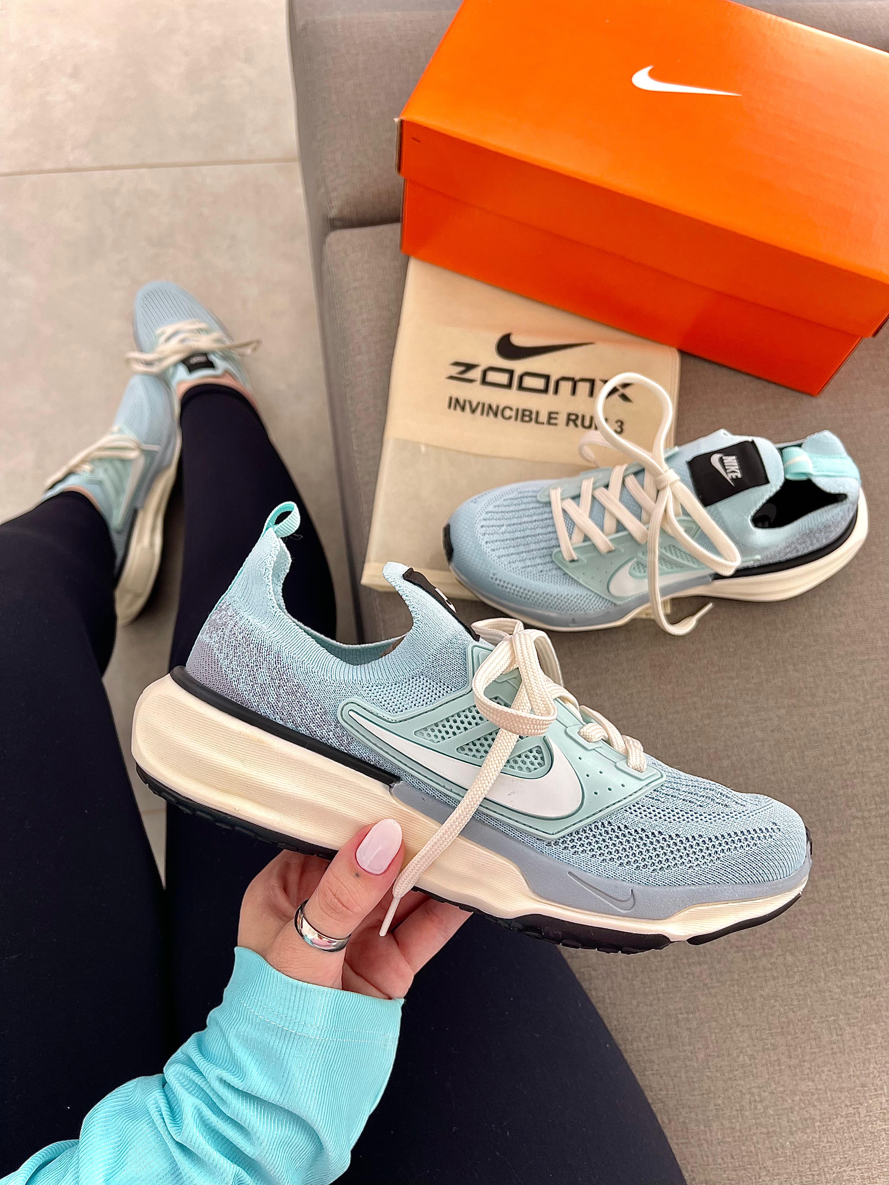 Tênis Nike, modelo ZoomX Invincible 3